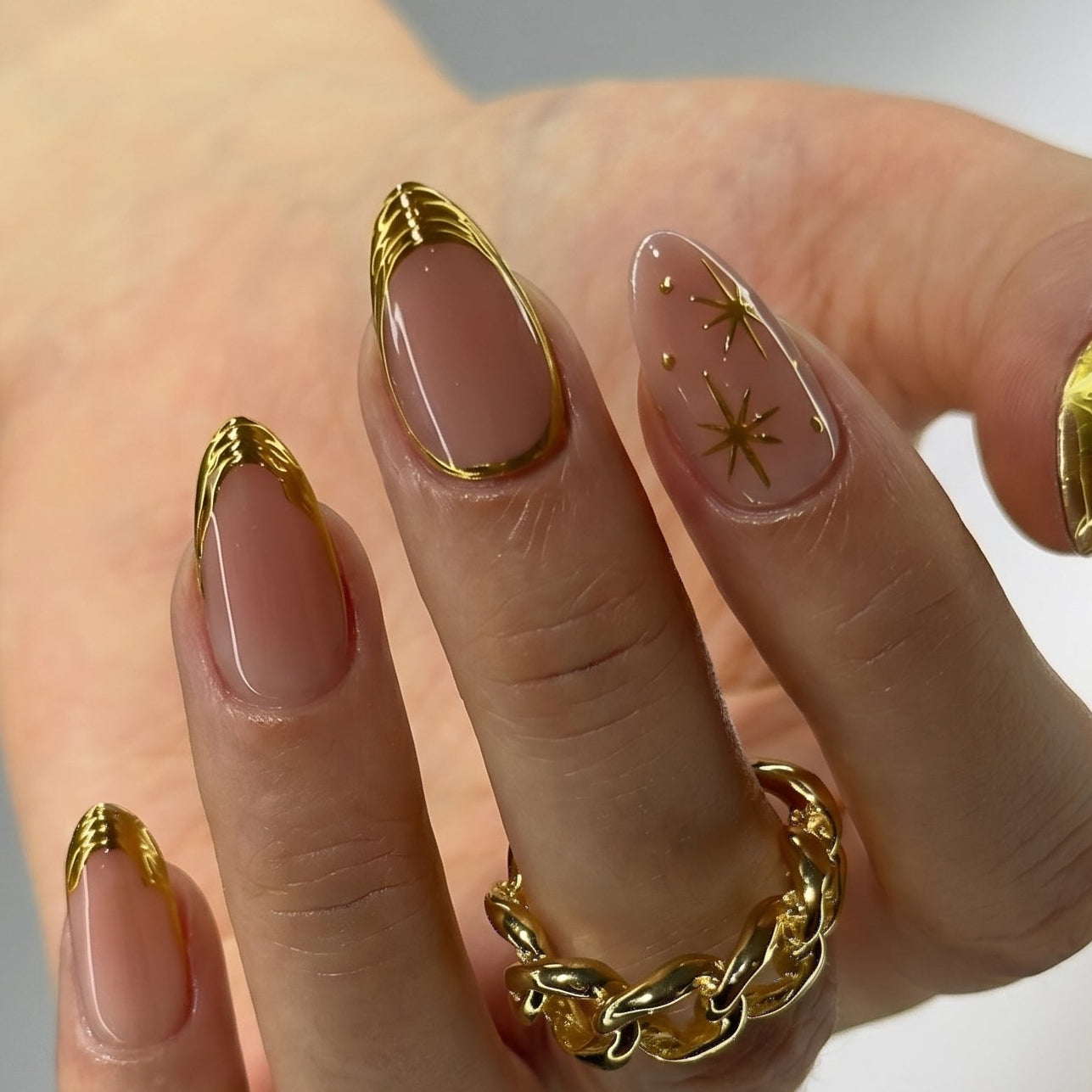 Designer’s Pick | Gilded Halo – S Almond